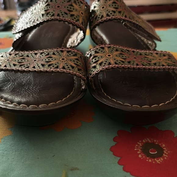 L’Artiste Spring Step Slide - Picture 6 of 8